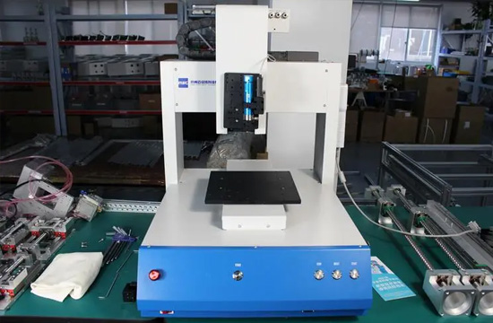 双液灌胶机操作的注意事项？